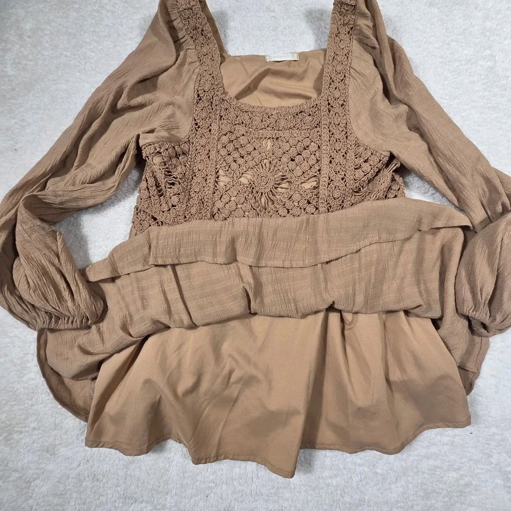 Altar'd State Babydoll Top Womens Medium‎ Tan Excellent Crochet Boho BMT1021C